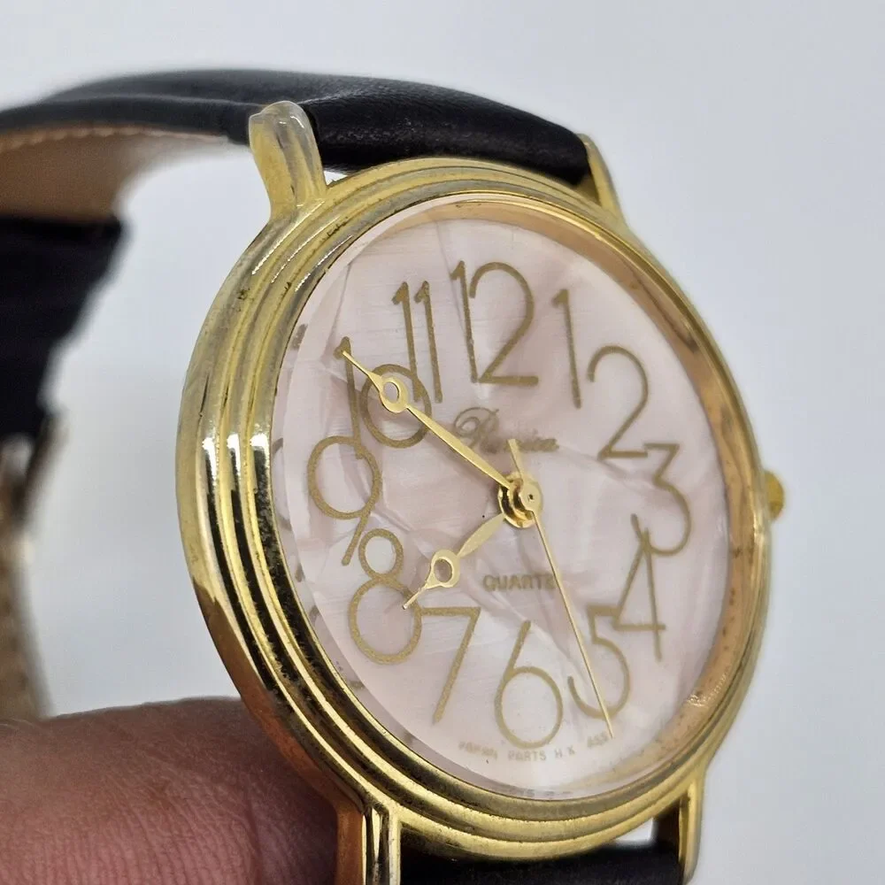 Vintage Ronica Women's Watch 36MM Pink Dial Black Leather Bands New Battery‎